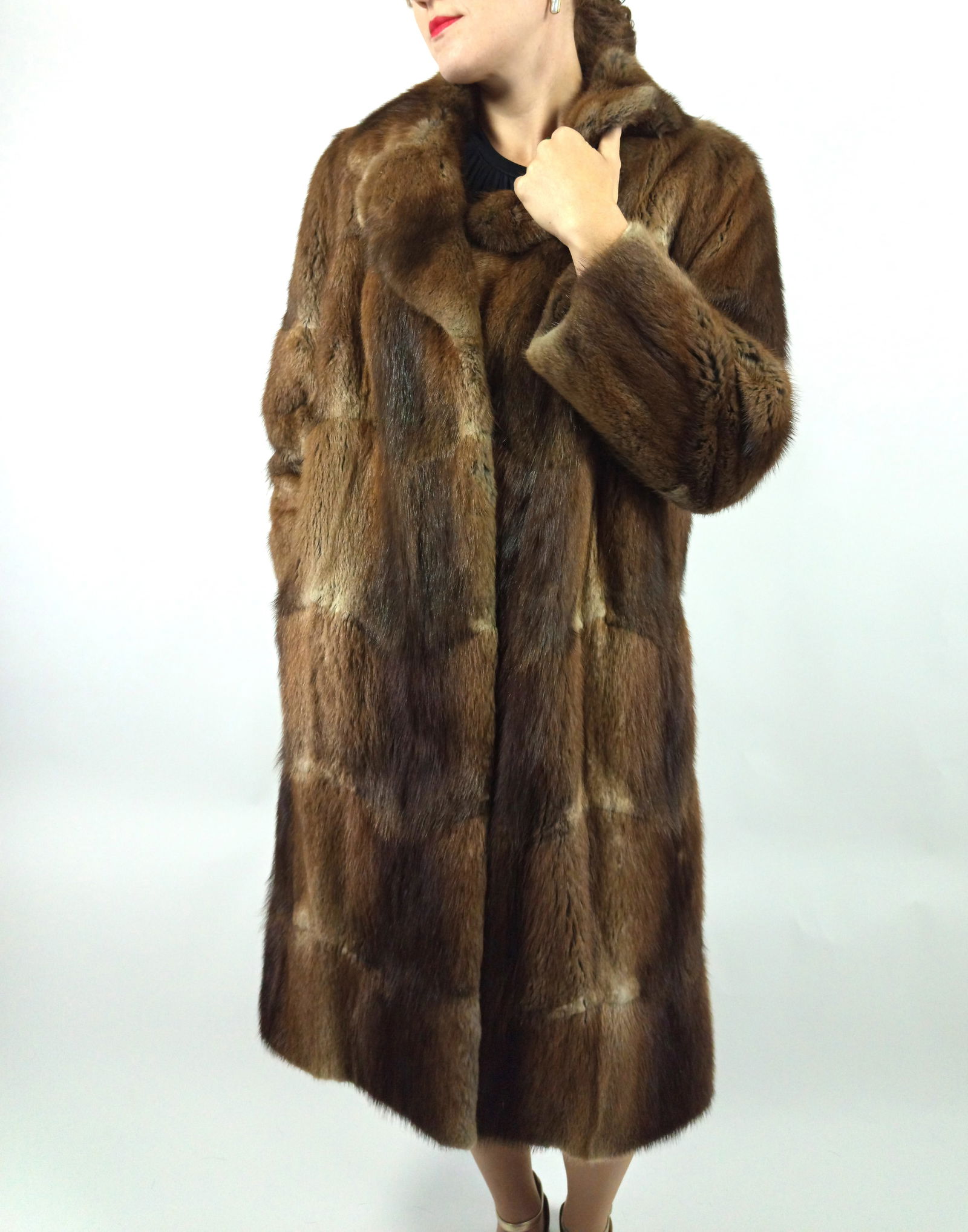 LONG MUSKRAT FUR COAT EU: XL ; US: 18 - 5