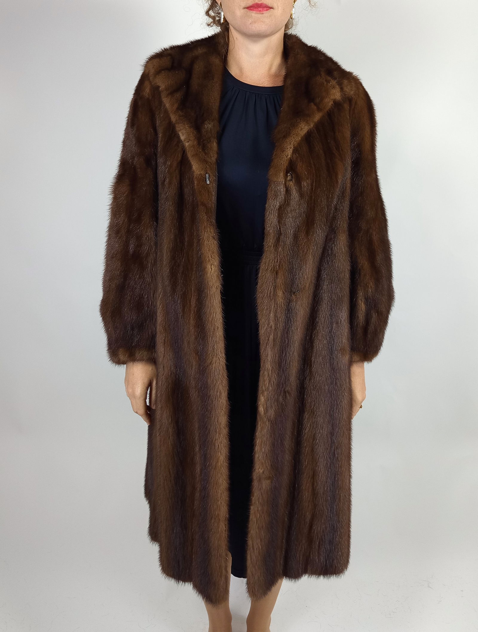 SAGA BROWN MINK FUR COAT EU: L ; US: 14 - 3