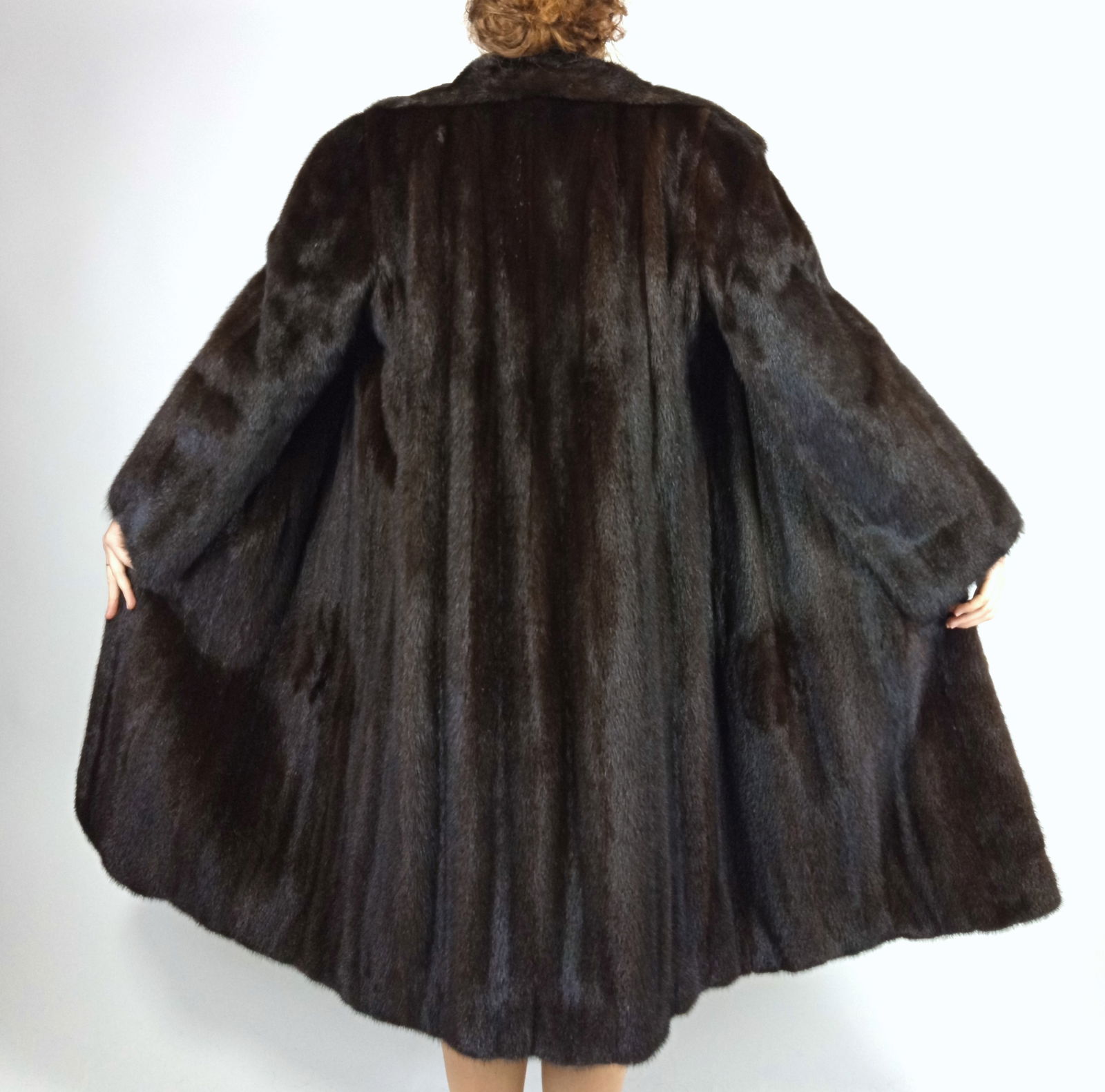 SAGA MAHOGNAY MINK FUR COAT EU: L; US: 16 (1 of 10)