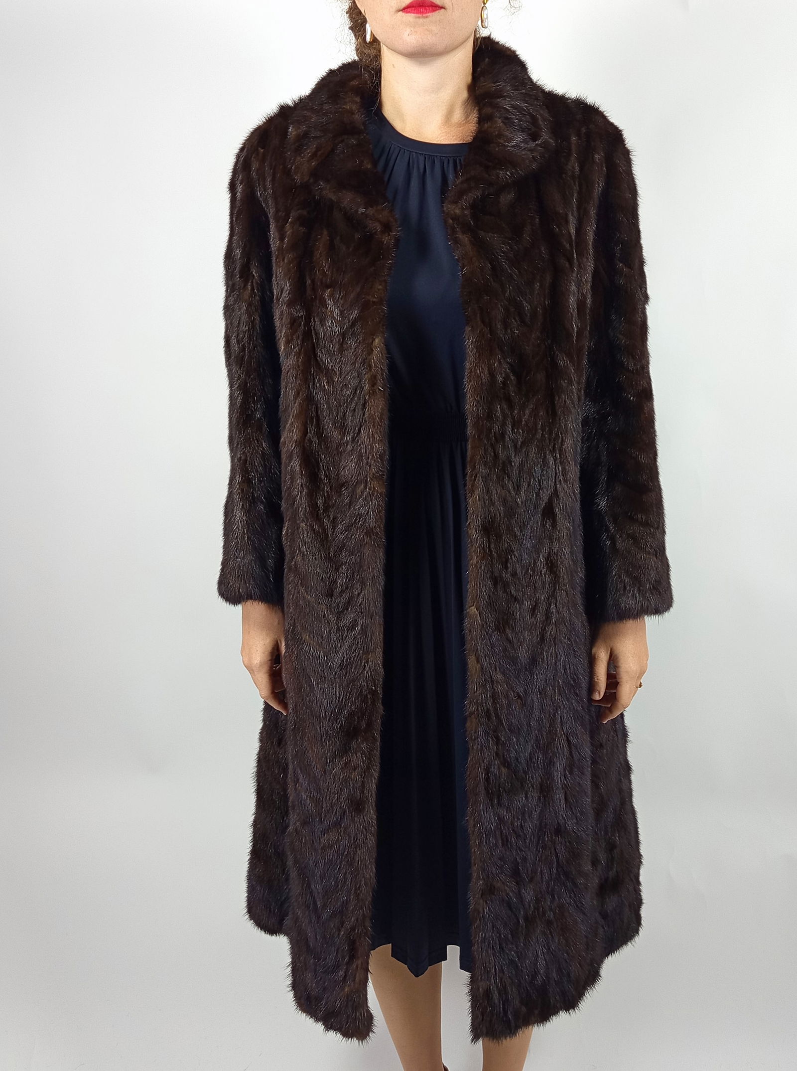 LONG BROWN MINK FUR COAT EU: XL ; US: 20 - 3