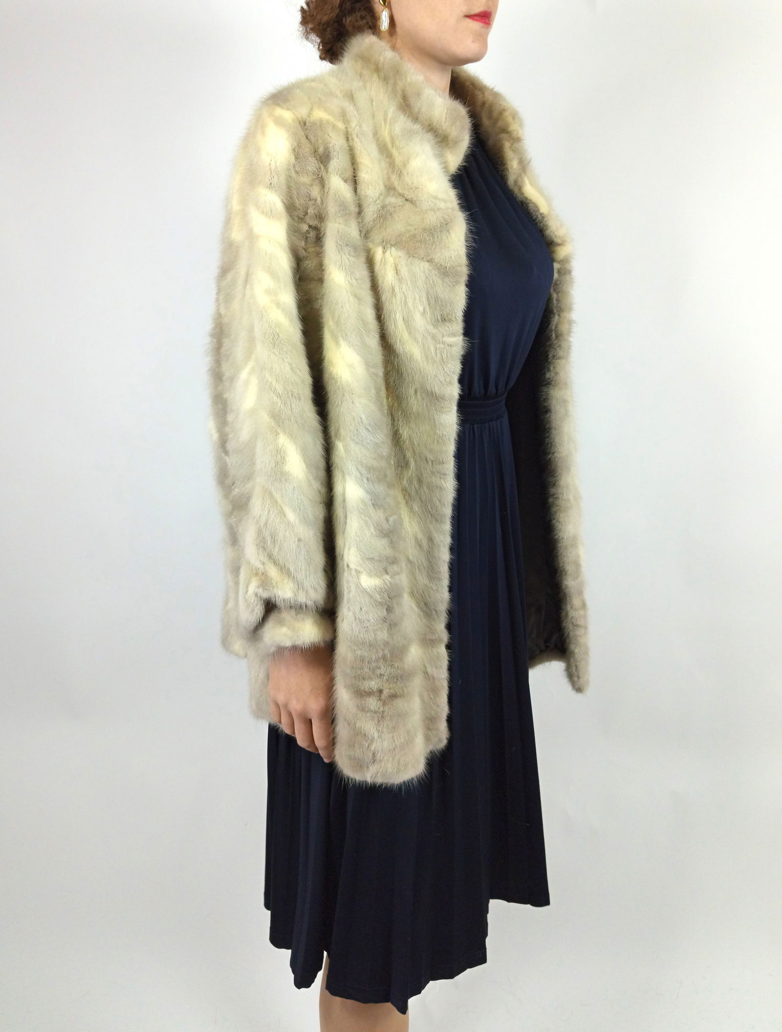 WHITE & PLATINUM MINK FUR JACKET EU: XL ; US: 20 - 8