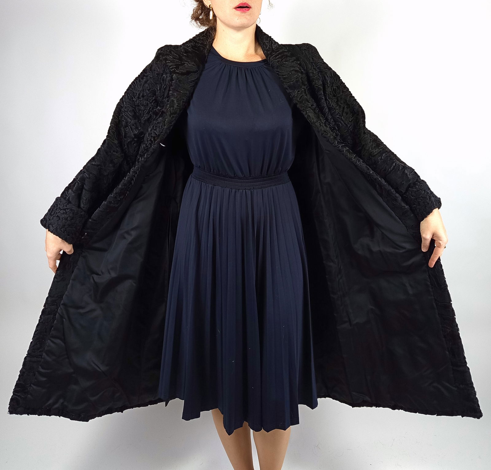 BLACK PERSIAN LAMB FUR COAT EU: XL ; US: 20 - 7