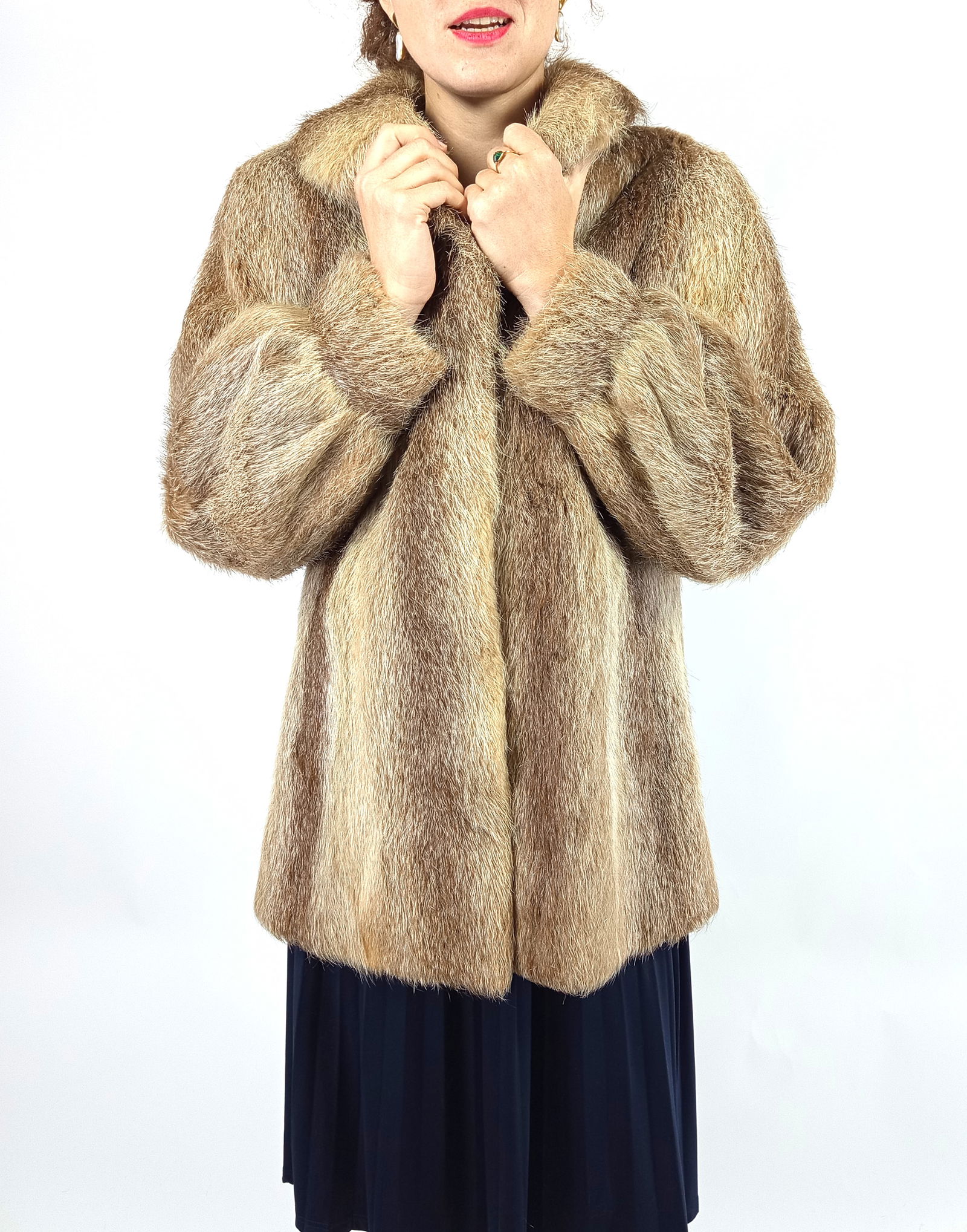 NUTRIA FUR COAT EU: L ; US: 16 - 5