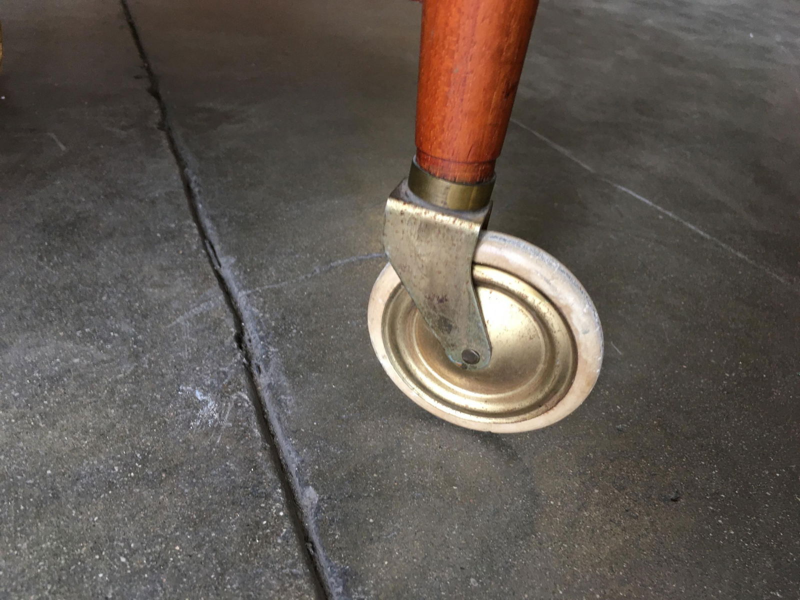 Poul Hundevad Attributed Danish Modern Expanding Rolling Bar Cart - 15