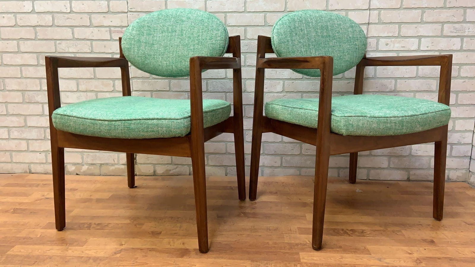 Mid Century Modern Oval Back Chairs by Jens Risom Newly Reupholstered - Pair - 4
