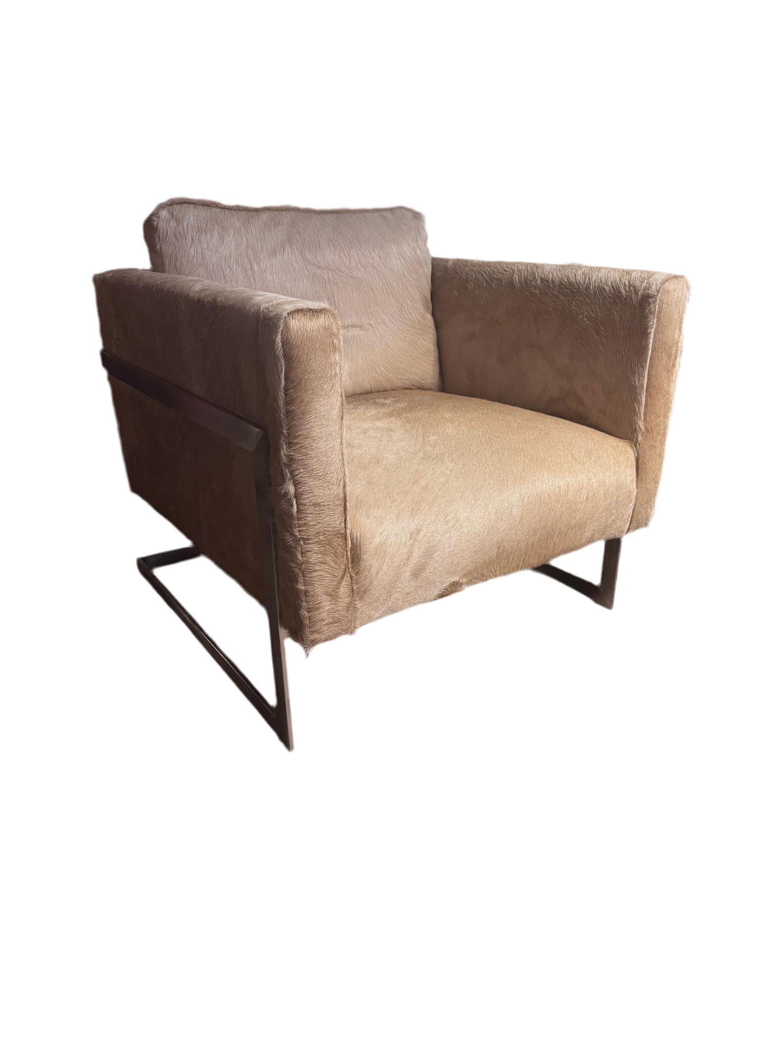 Mid Century Modern Milo Baughman T-Back Floating Cube Chair Newly Reupholstered in Cowhide: Title: Mid Century Modern Milo Baughman T-Back Floating Cube Chair Newly Reupholstered in Cowhide Description: Mid Century Modern Milo Baughman For Thayer Coggin Polished Stainless Steel T-Back Floati