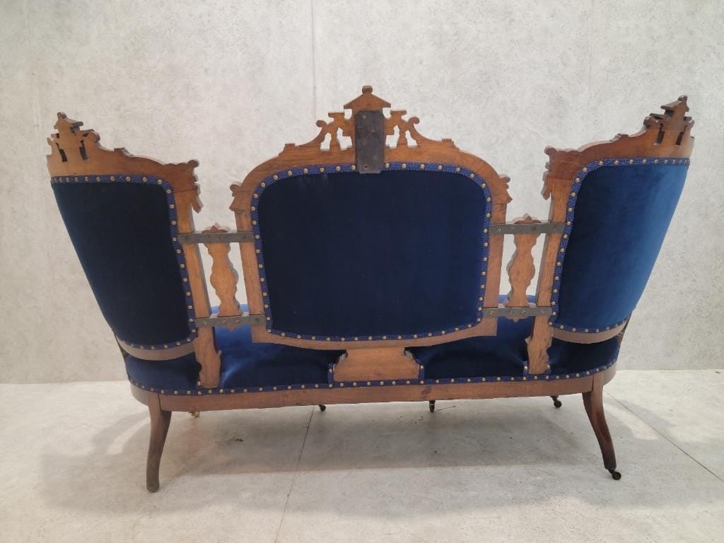 Antique Victorian Eastlake Style Carved Tufted Parlor Settee Sofa Newly Reupholstered in Blue Velvet - 7