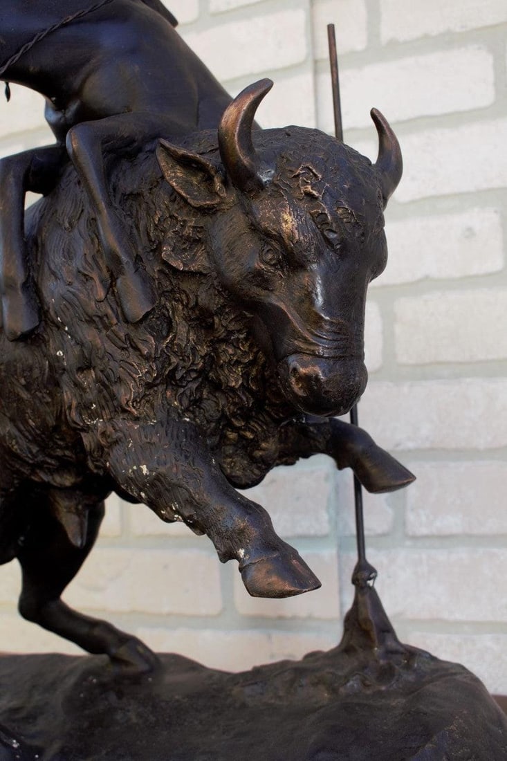 Vintage Frederic Remington Buffalo Horse Sculpture - 7