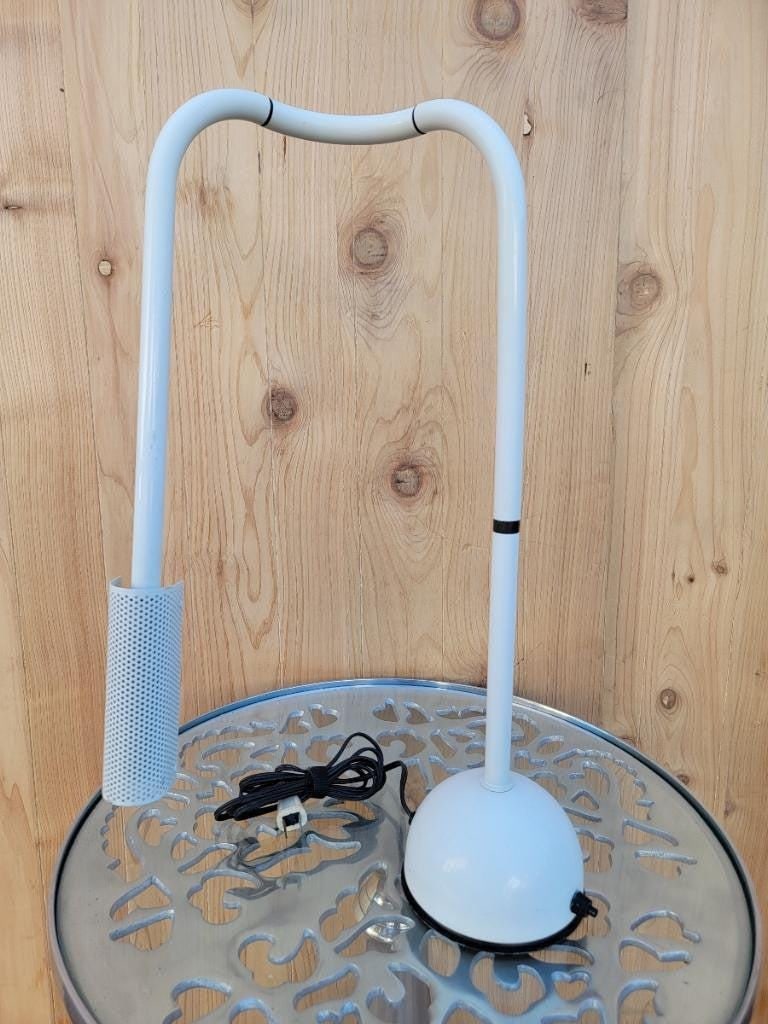 Mid Century Modern White Table Lamp Stringa by Hans Ansems for Luxo Italiana - 4