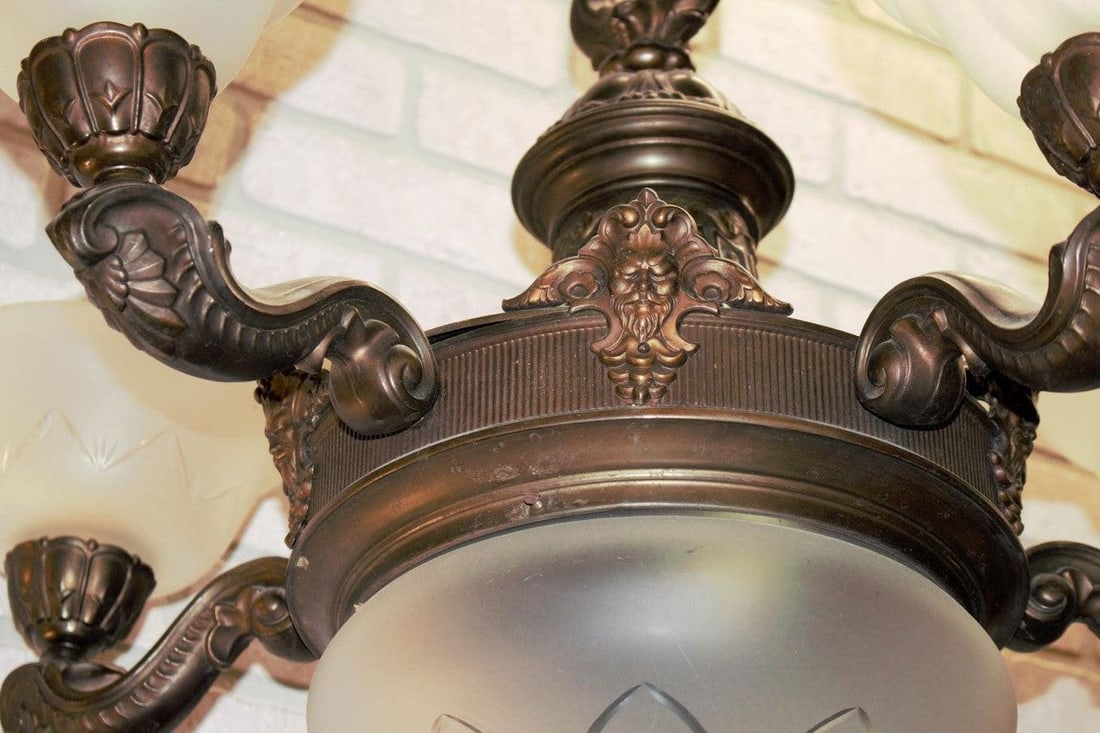 Antique Neoclassical Ornate Figural North Wind Frosted Etched Glass Lamp Shade Chandelier - 8