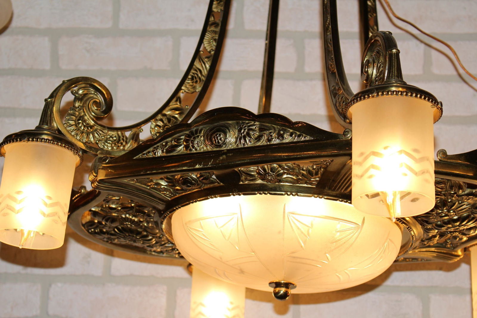 Antique French Belle Epoque Gilded Floral Motiff Etched Crystal Lamp Shades Chandelier - 4