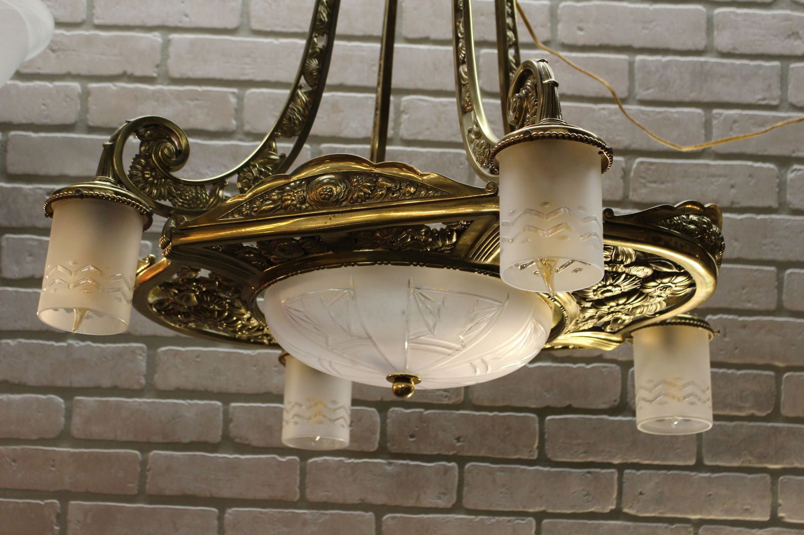 Antique French Belle Epoque Gilded Floral Motiff Etched Crystal Lamp Shades Chandelier - 6