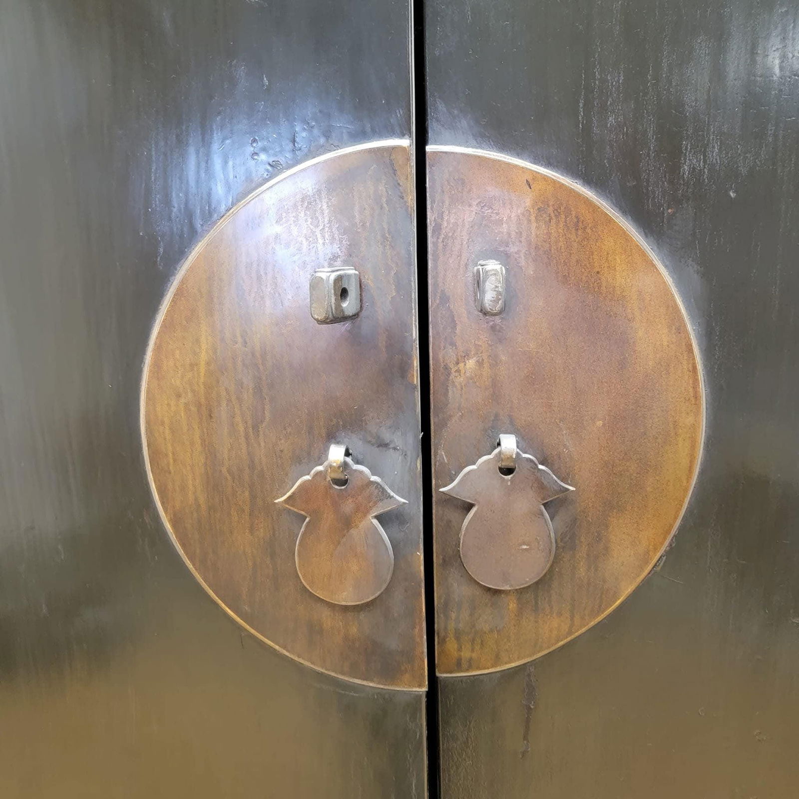 Antique Shanxi Province Elm Cabinet with Carved Apron - 4