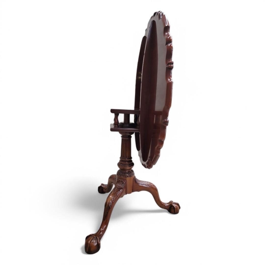 Vintage Chippendale Style Pie Crust Tilt Top Table by Kindel Furniture Co. - 2