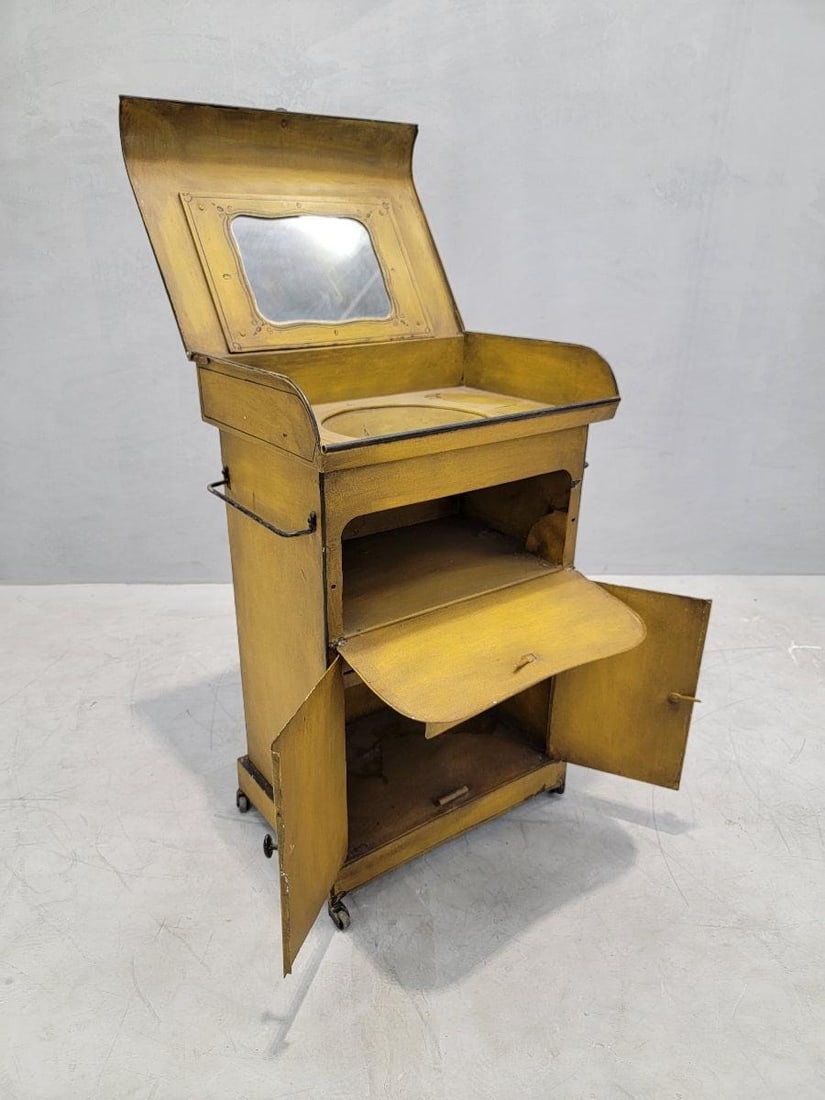 Antique Italian Yellow Metal Wash Stand - 10