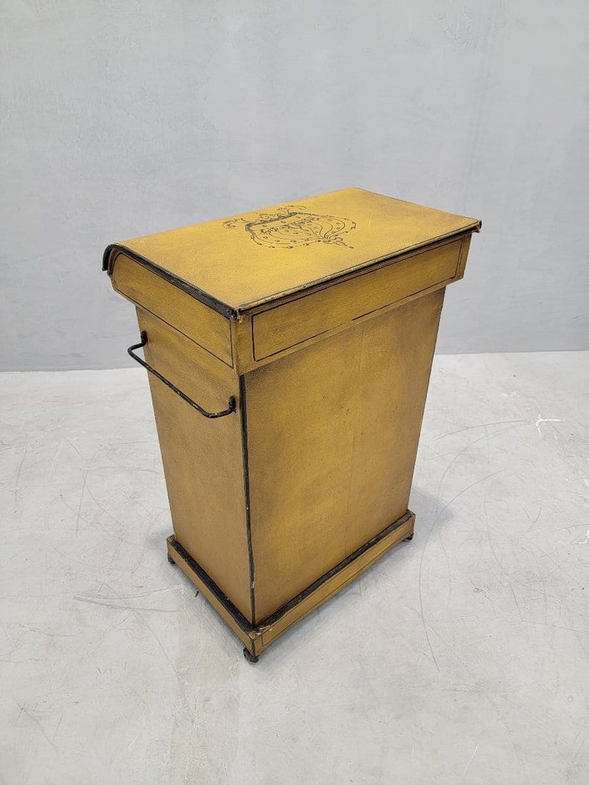Antique Italian Yellow Metal Wash Stand - 8