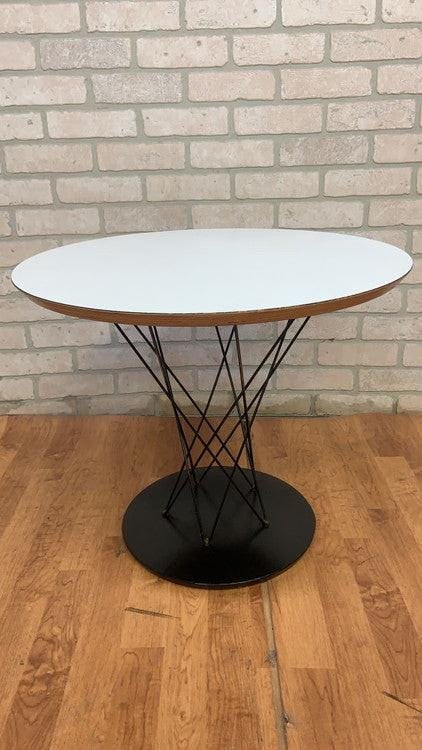 Mid Century Modern Isamu Noguchi Cyclone Side Table: Title: Mid Century Modern Isamu Noguchi Cyclone Side Table Description: Vintage Mid Century Modern Isamu Noguchi Cyclone Side Table This Mid Century Modern side table has an eye-catching steel wire