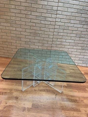 Hollywood Regency Glass and Lucite Coffee Table: Title: Hollywood Regency Glass and Lucite Coffee Table Description: Hollywood Regency Square Glass Top and Lucite and Chrome Base Coffee Table This vintage glass table with a lucite geometric design