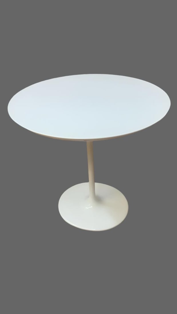 Postmodern Dizzie White Side Table by Lievore Altherr Molina for Arper (1 of 7)
