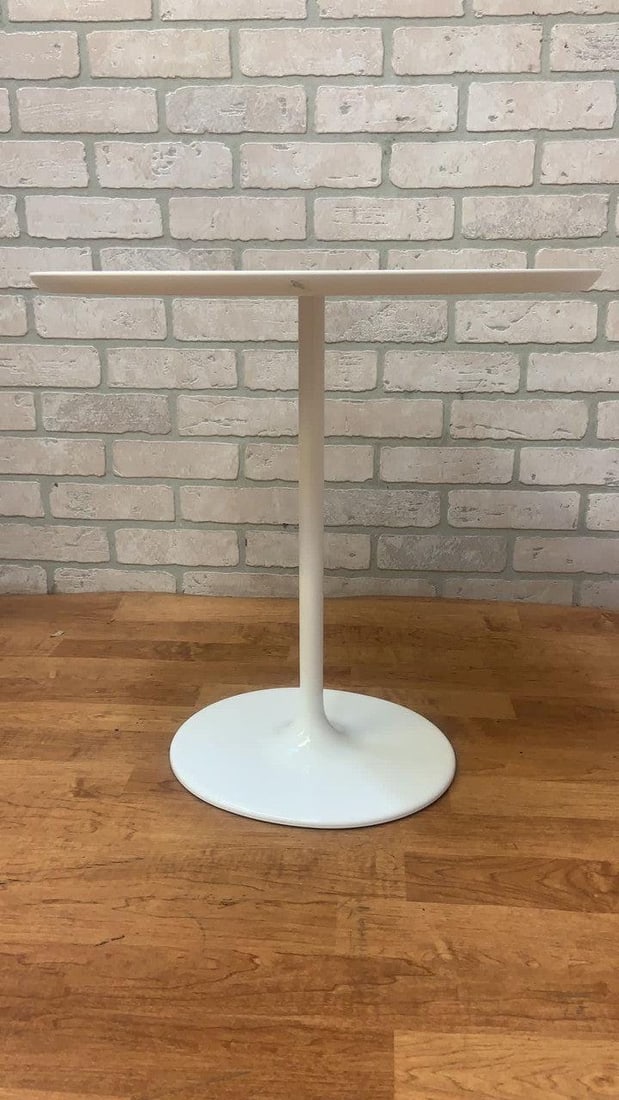 Postmodern Dizzie White Side Table by Lievore Altherr Molina for Arper - 5