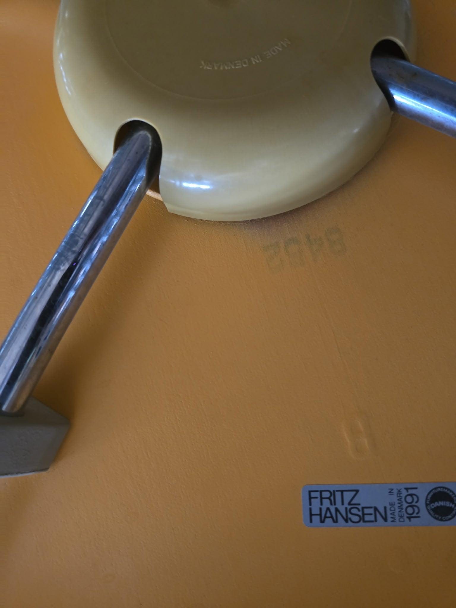 Mid Century Modern Arne Jacobsen For Fritz Hansen Series 7 Chairs - Set of 7 - 2