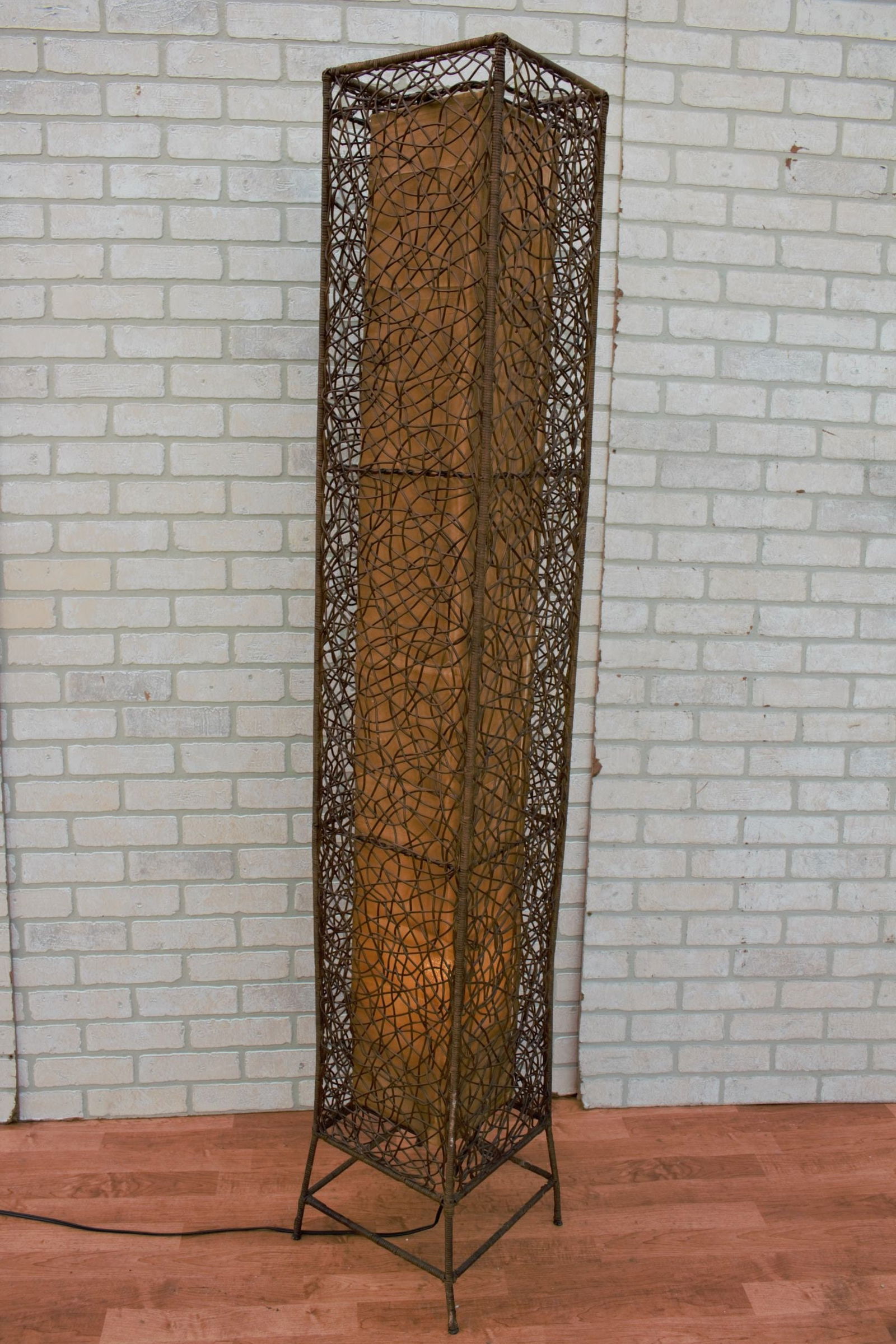 Mid Century Modern Italian Rattan Floor Lamp - 4