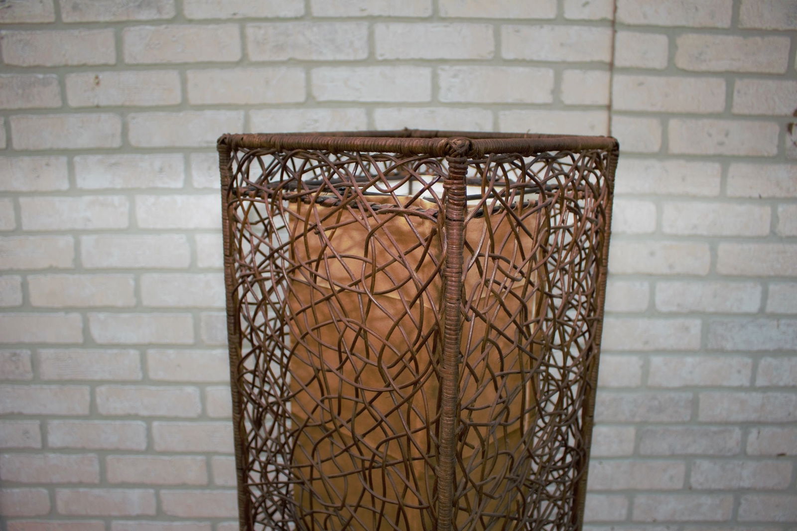 Mid Century Modern Italian Rattan Floor Lamp - 7