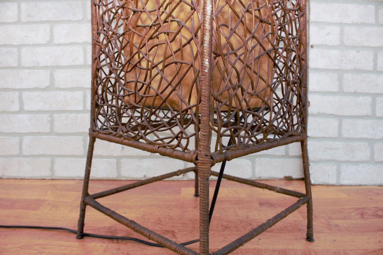 Mid Century Modern Italian Rattan Floor Lamp - 9