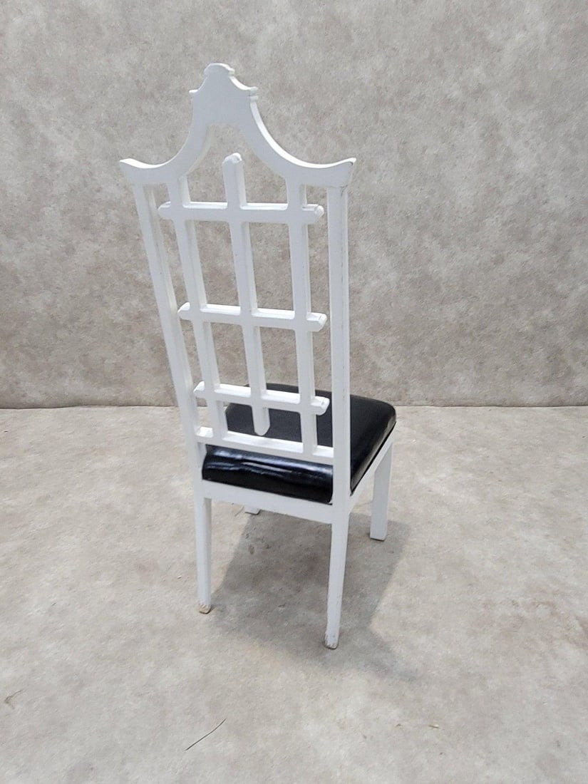 Vintage Hollywood Regency Chinese Pagoda Style White Lacquered Side Chair - 7