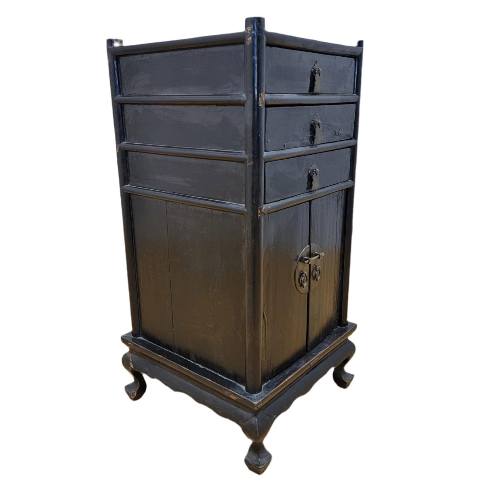 Antique Shanxi Province Elm and Black Lacquer Nightstand / Side Table with Storage - 4