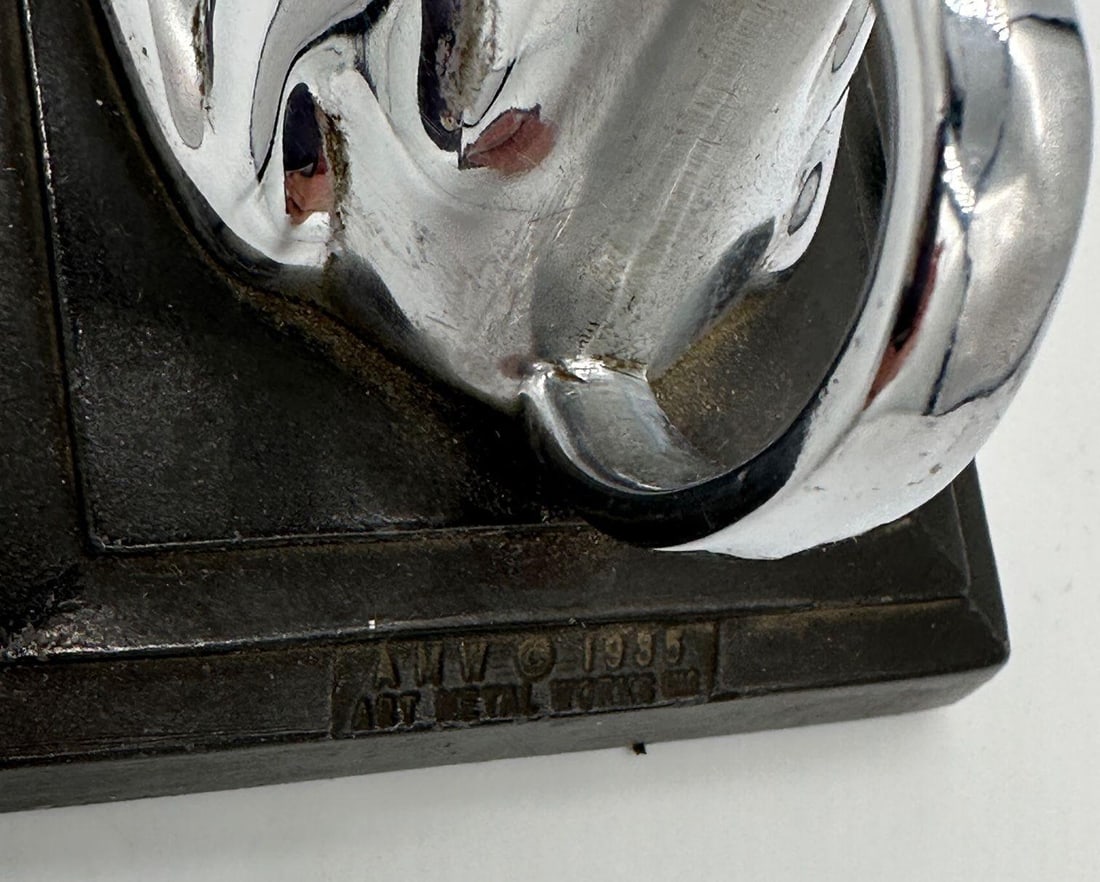 1935 Ronson Hound Dog Table Striker Lighter by Ronson - 4