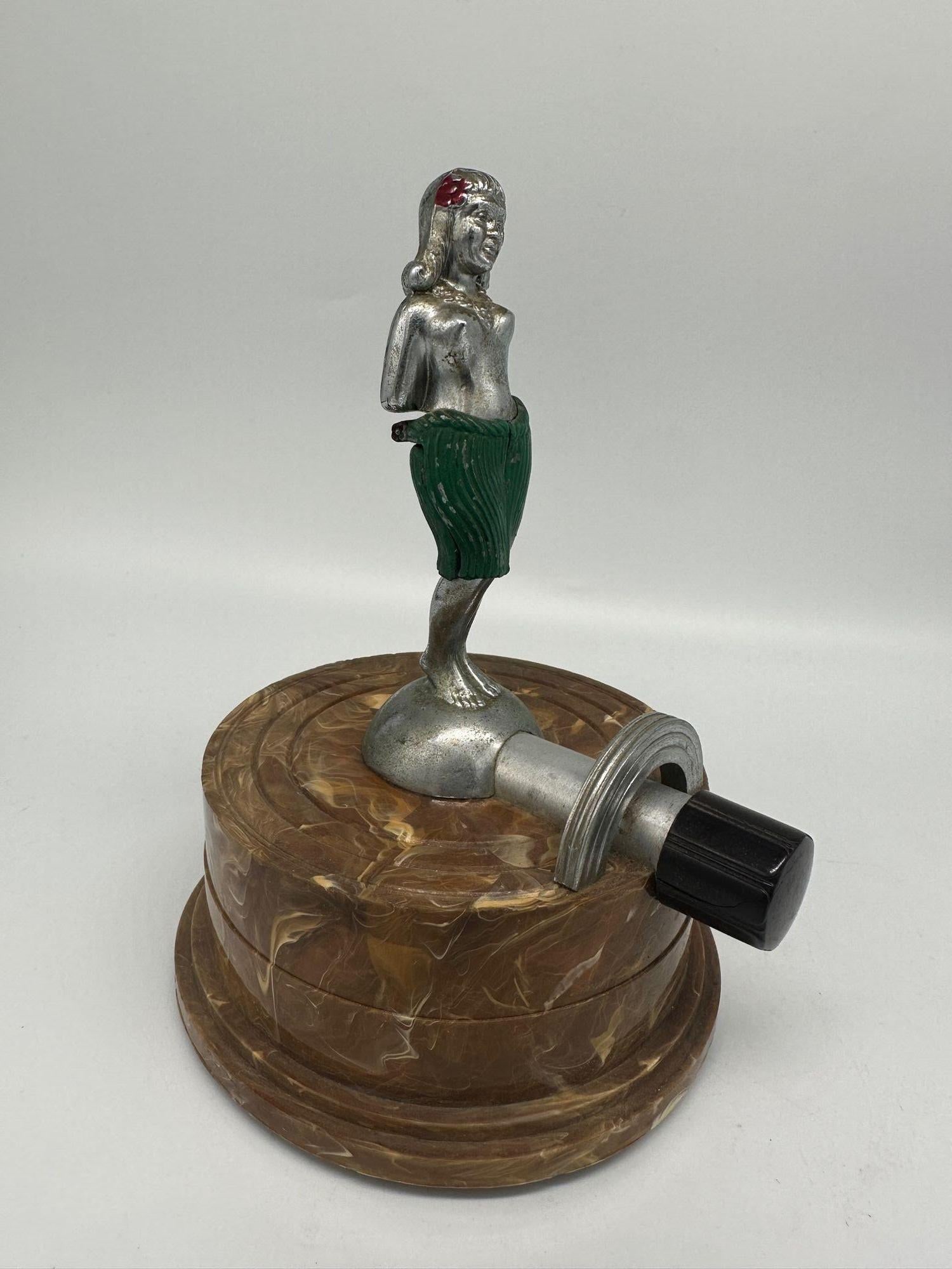 1930s Arrow "Naughty Hula Girl" Swirled Bakelite Table Striker Lighter - 10