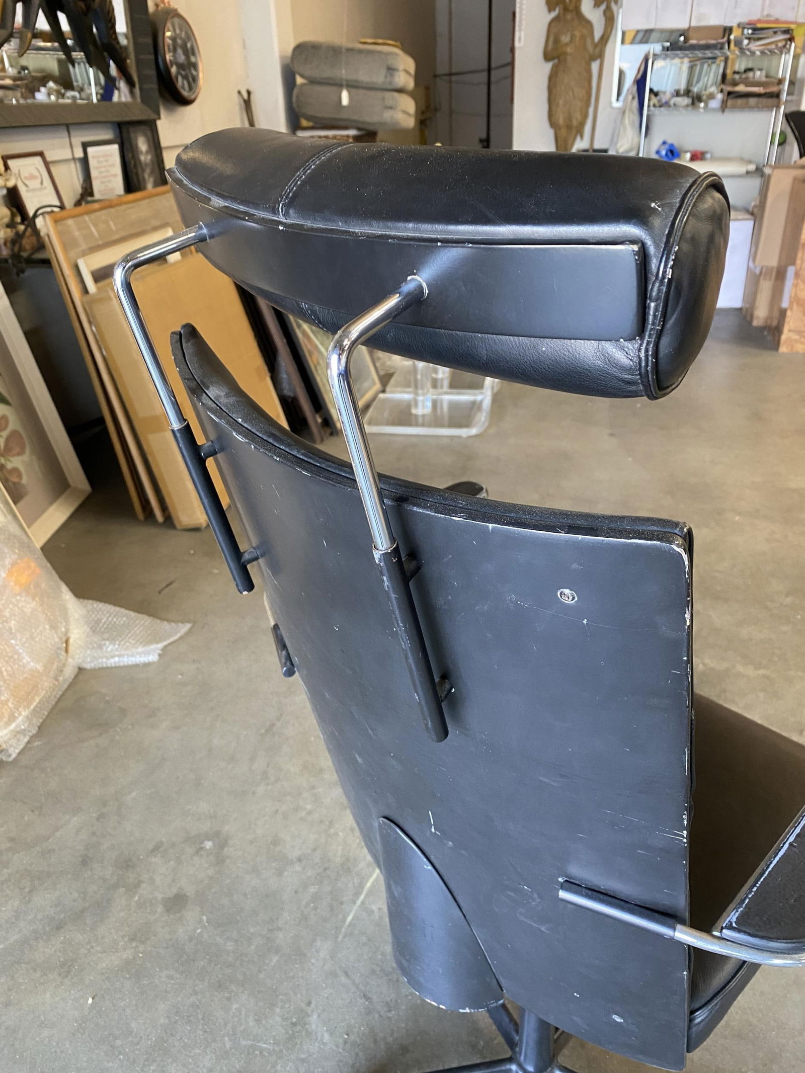 1980's Danish Modern Black and Chrome Executive Desk Chair by Kevi - 5