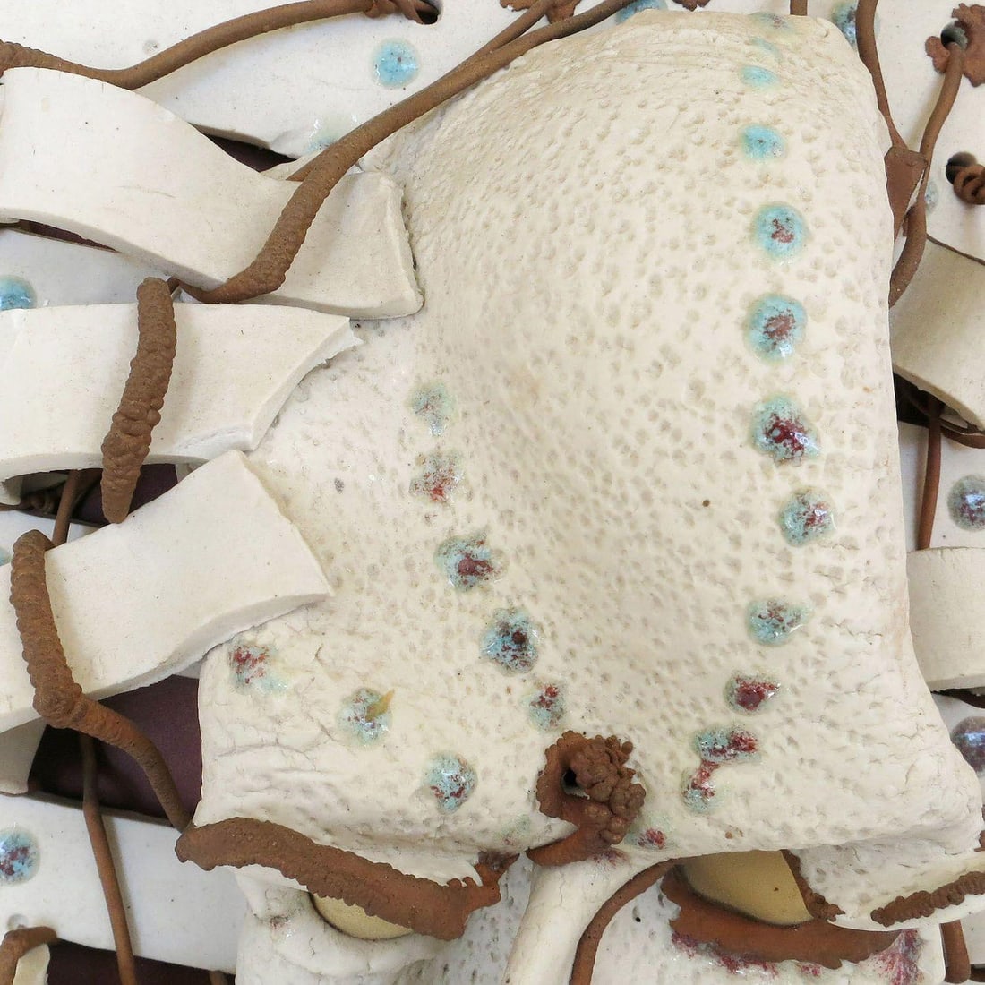 Postmodern "City Living ?" Art Pottery Figural Wall Sculpture - 4