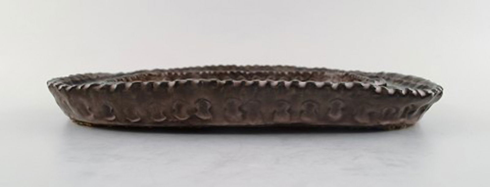 Mari Simmulson (1911-2000) for Upsala-Ekeby. Cylindrical vase in glazed ceramics. Mid-20th century. (1 of 5)