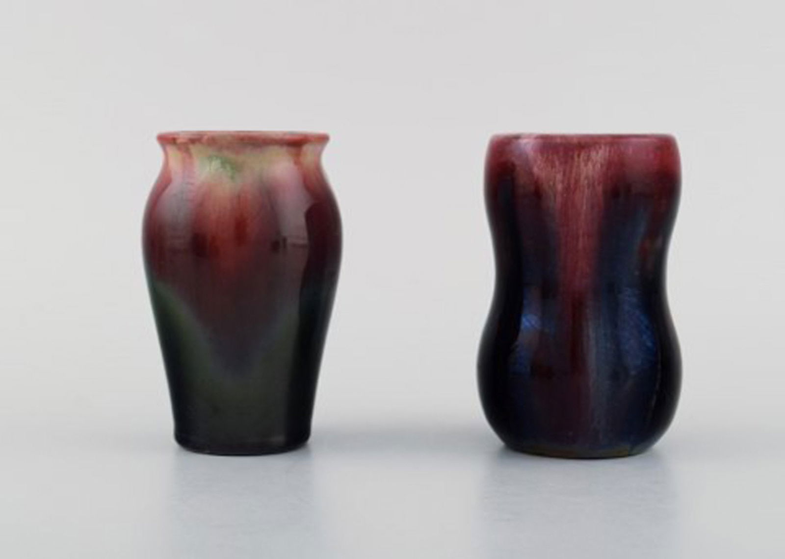 Michael Andersen, Bornholm. Five vases and a lidded jar in glazed ceramics. Beautiful glaze in red - 2
