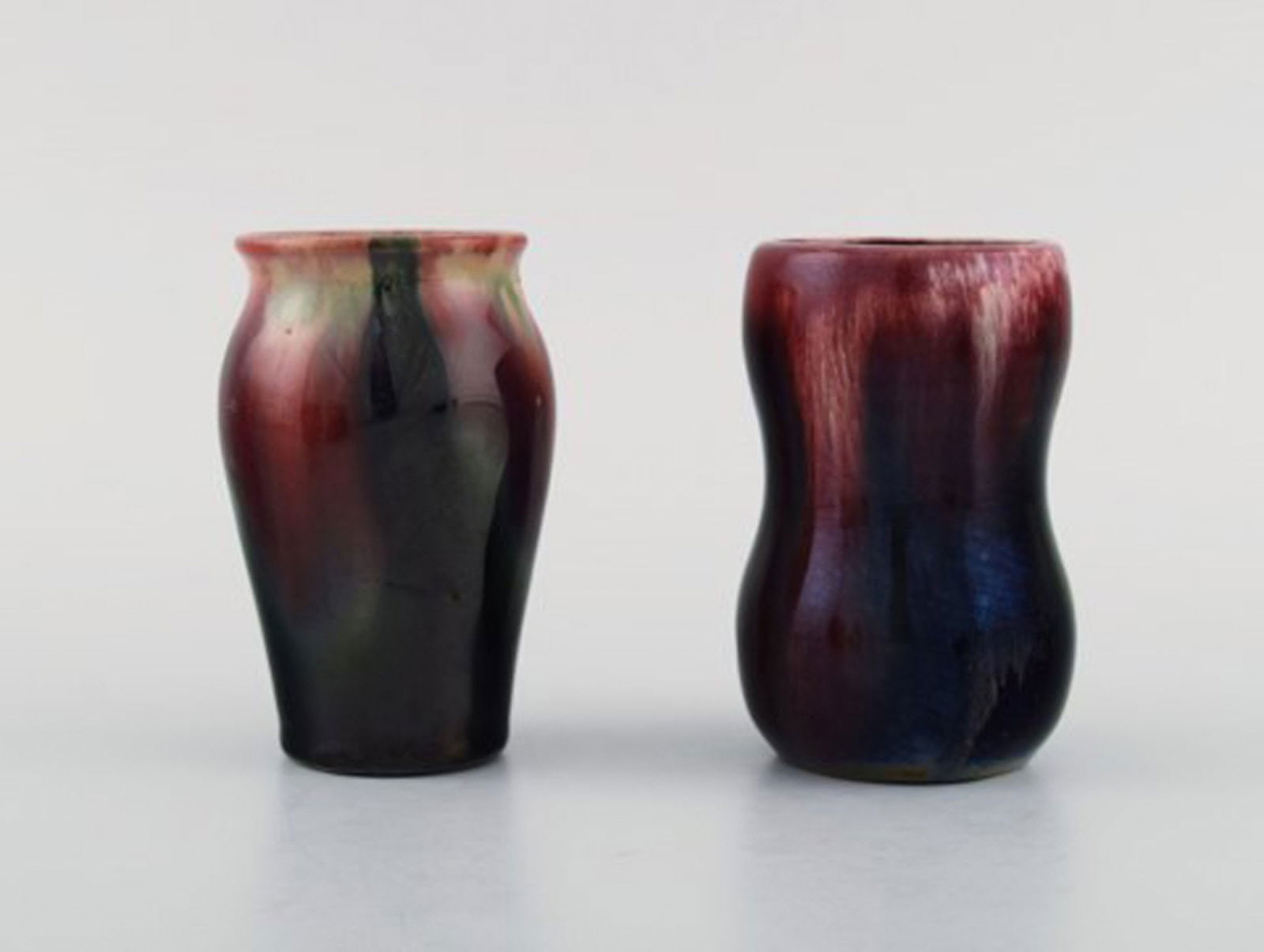 Michael Andersen, Bornholm. Five vases and a lidded jar in glazed ceramics. Beautiful glaze in red - 3