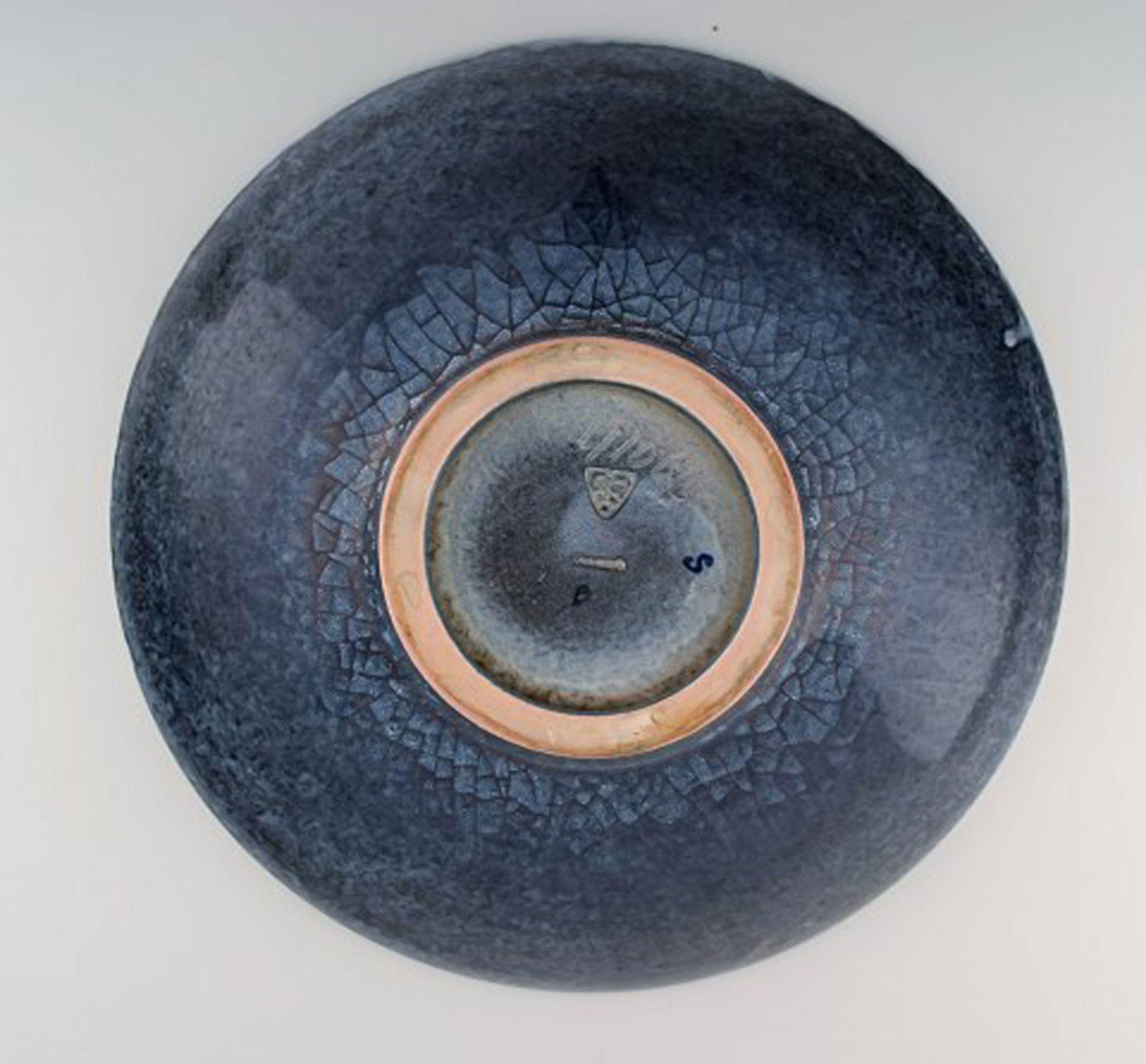 Michael Andersen, Denmark. Large bowl in glazed ceramics with weaver. Beautiful crackled glaze. - 7
