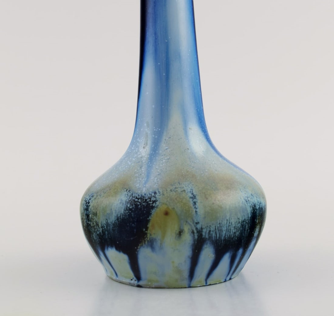 Gentil Sourdet, France. Long necked vase in glazed stoneware. Beautiful glaze in shades of blue and - 5