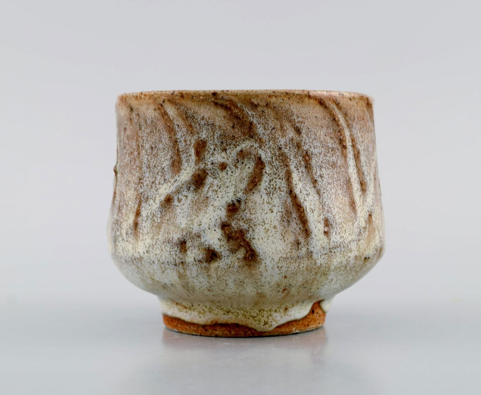 Eli Keller (b. 1942), Sweden. Unique cup in glazed stoneware. Japanese style. 21st Century. (1 of 7)