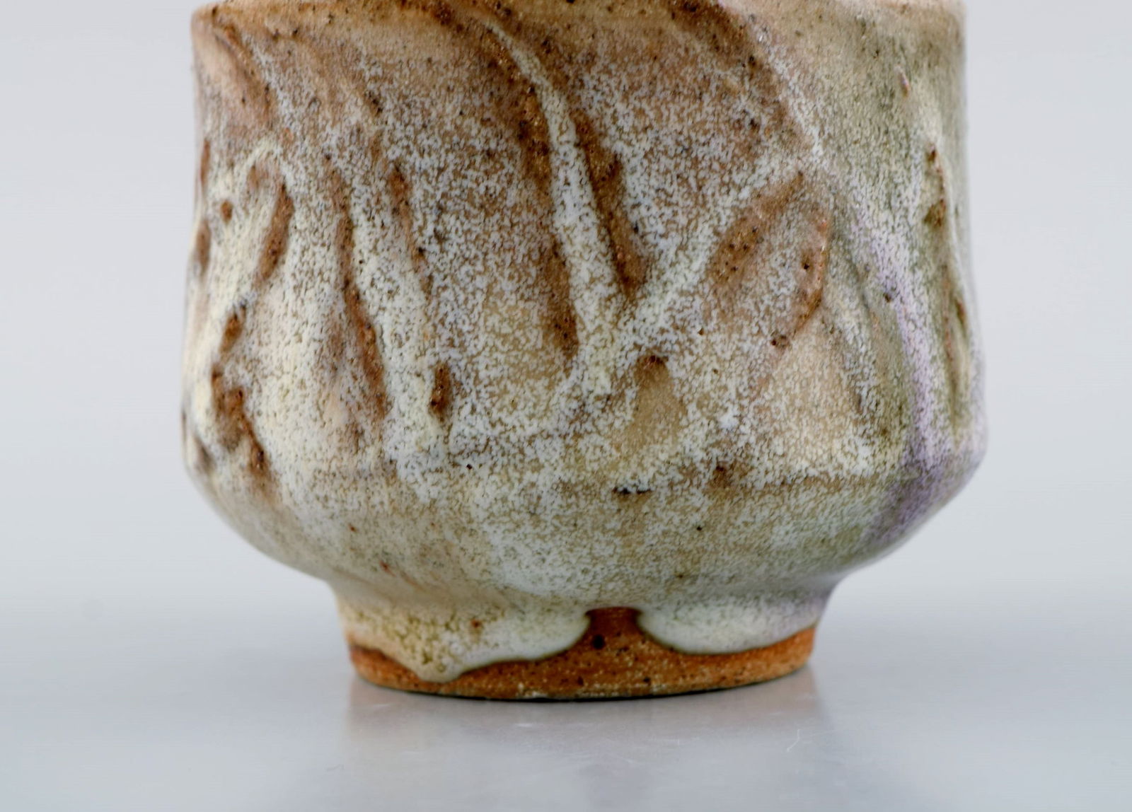 Eli Keller (b. 1942), Sweden. Unique cup in glazed stoneware. Japanese style. 21st Century. - 5