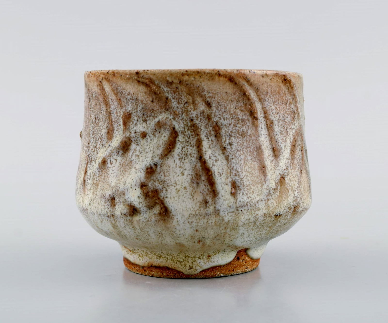 Eli Keller (b. 1942), Sweden. Unique cup in glazed stoneware. Japanese style. 21st Century. - 6