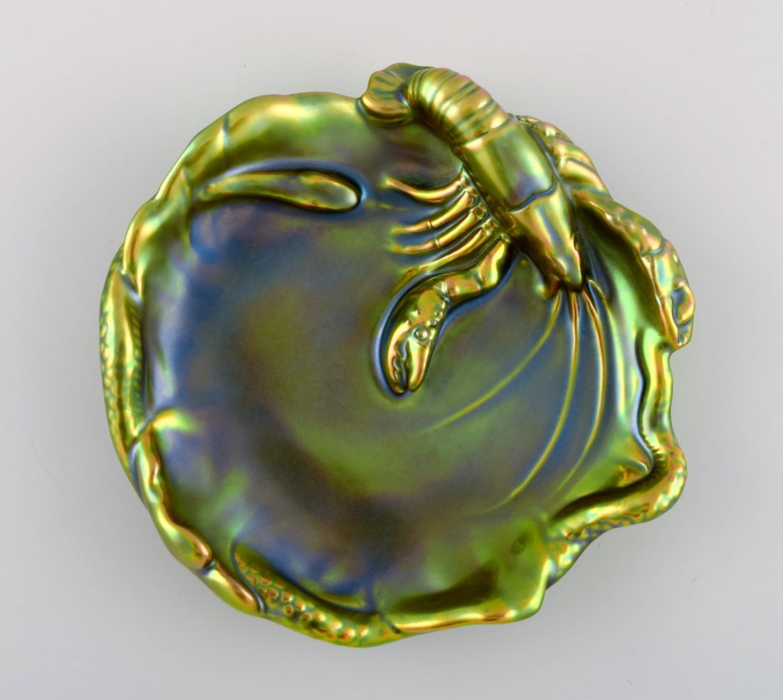 Zsolnay bowl in glazed stoneware modeled with crayfish. Beautiful eozin glaze. Mid-20th century. - 5