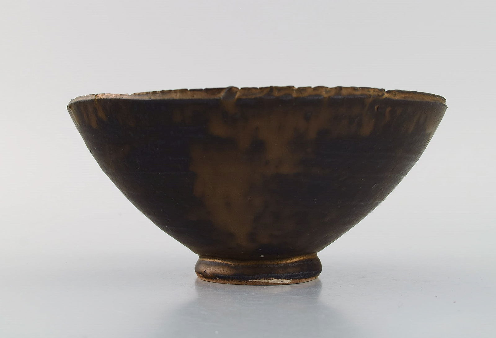 Eli Keller (b. 1942), Sweden. Unique bowl in glazed stoneware. Japanese style. Beautiful metallic - 2