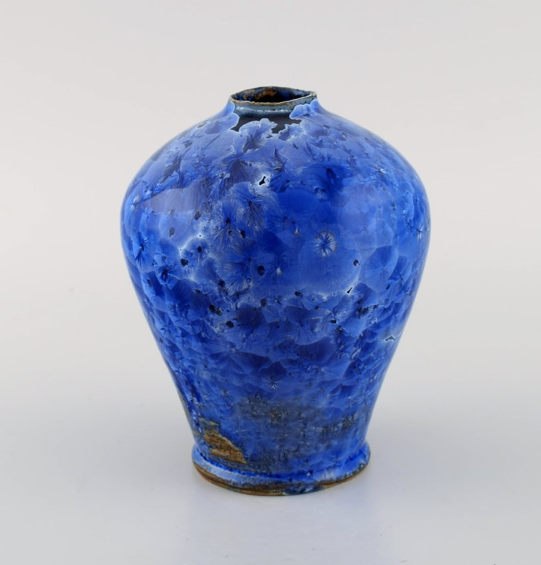 Eli Keller (b. 1942), Sweden. Unique vase in glazed stoneware. Beautiful crystal glaze in shades of - 3