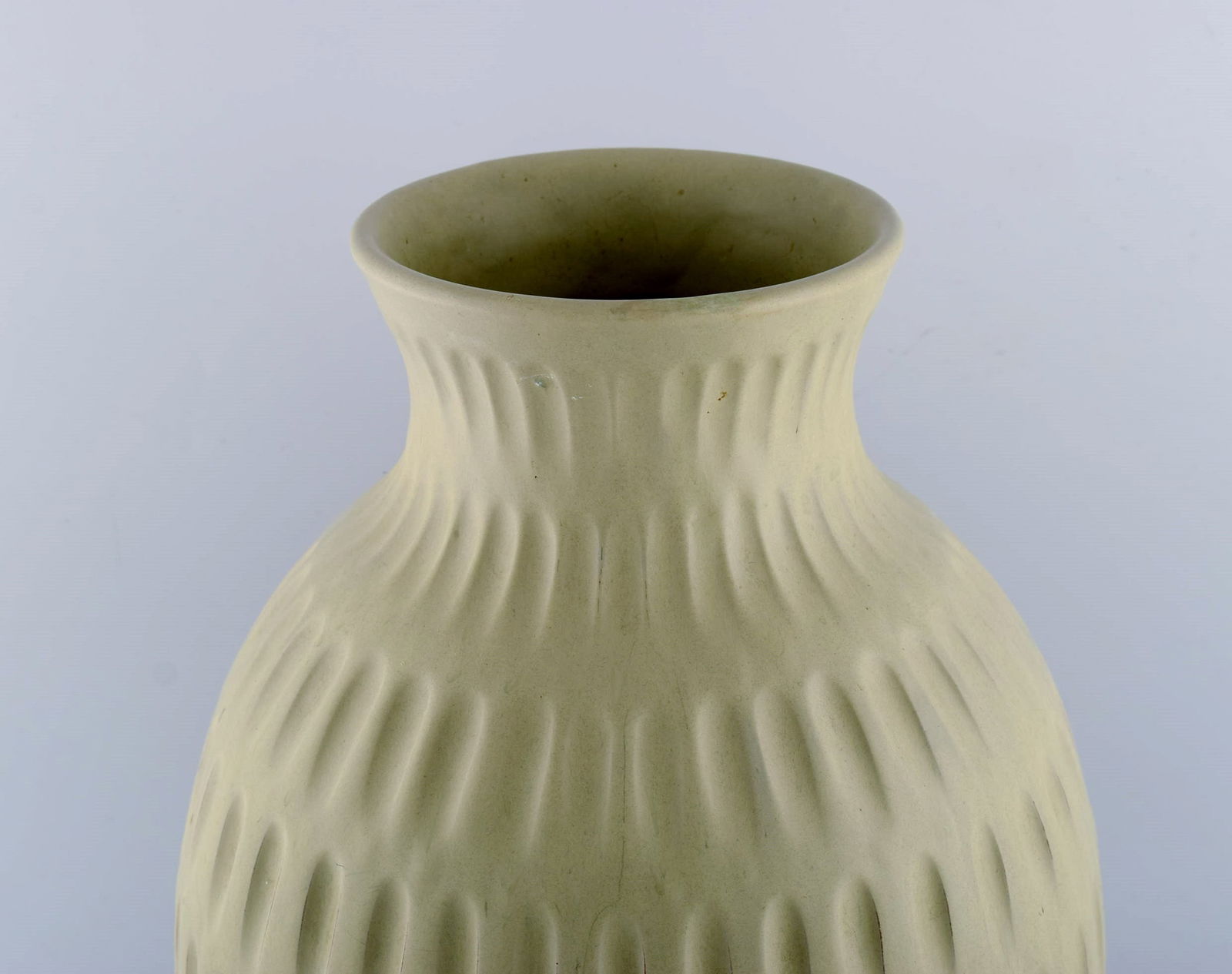 Anna Lisa Thomson (1905-1952) for Upsala-Ekeby. Floor vase in glazed ceramics. 1960s. - 3