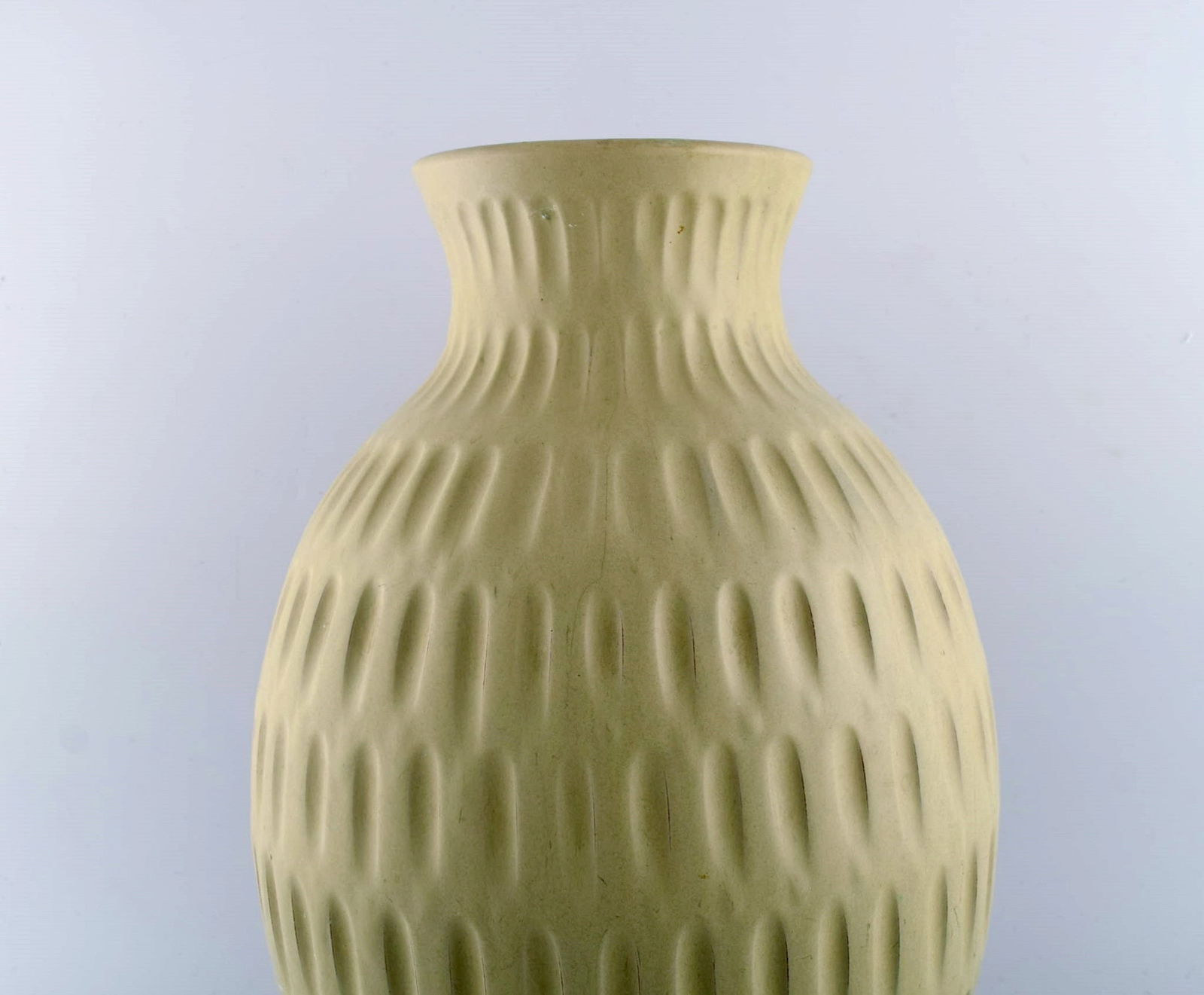 Anna Lisa Thomson (1905-1952) for Upsala-Ekeby. Floor vase in glazed ceramics. 1960s. - 4