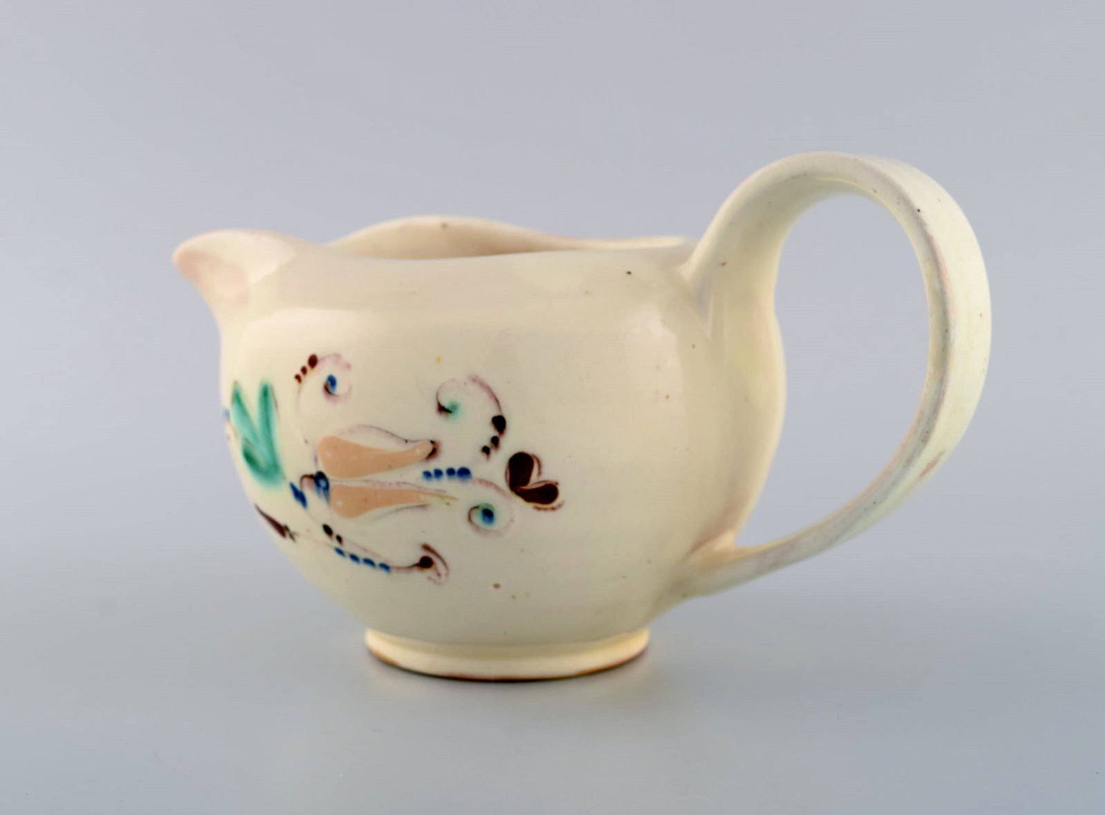 Kähler, Denmark. Jug in glazed ceramics. Flowers on cream colored background. Modern design, - 3