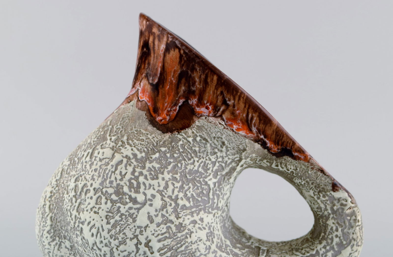 Five retro jugs in glazed ceramics. Beautiful glazes and shapes. Belgium, 1960s / 70s. - 8