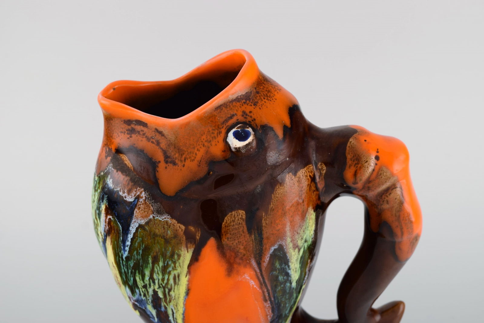 Belgian studio ceramicist. Retro jug in glazed ceramisc shaped like a fish. Beautiful glaze in brown - 2